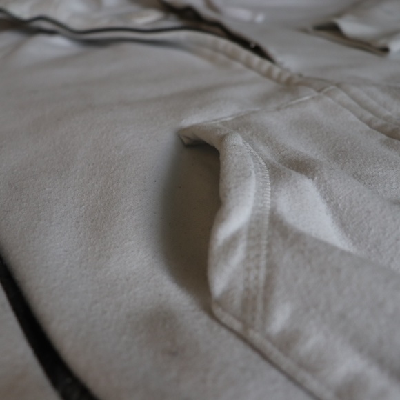 2/$25 Urban Behavior White Zip Up Hoodie - Picture 2 of 8